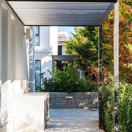 Laurus 4 By Ezoria Villa Paphos