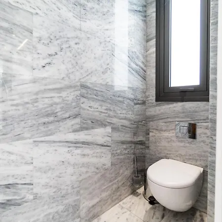 Laurus 4 By Ezoria * Pafos