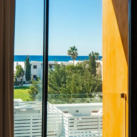 Villa Laurus 4 By Ezoria